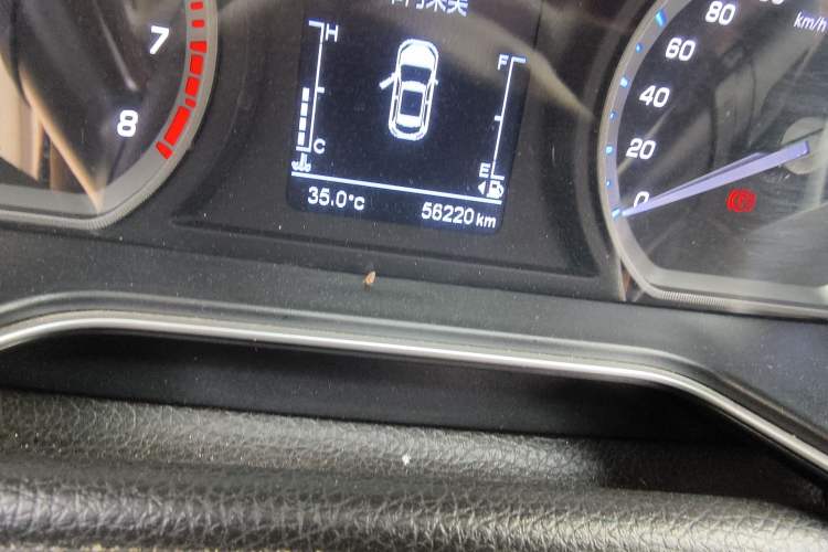 Used CHANGAN OSHAN X7 2020 1.5T Automatic Luxury Model Odometer Close Up