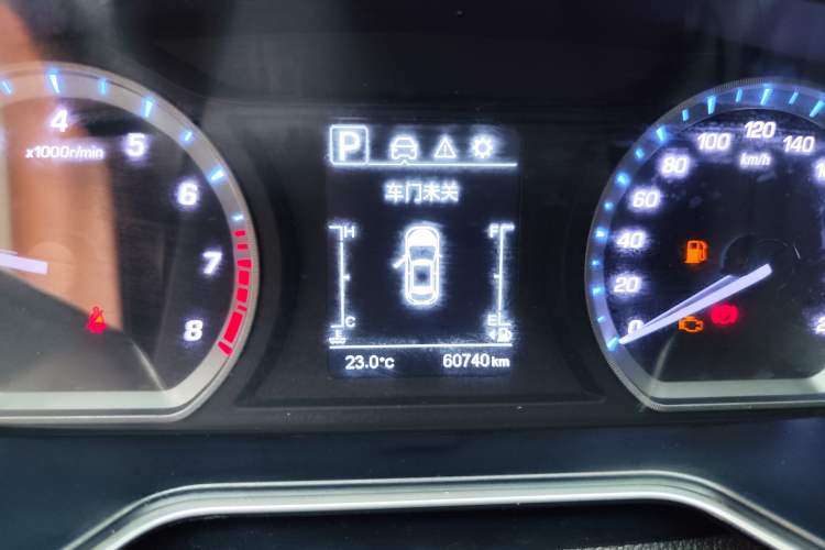 Used CHANGAN OSHAN X7 2020 1.5T Automatic Luxury Model Odometer Close Up
