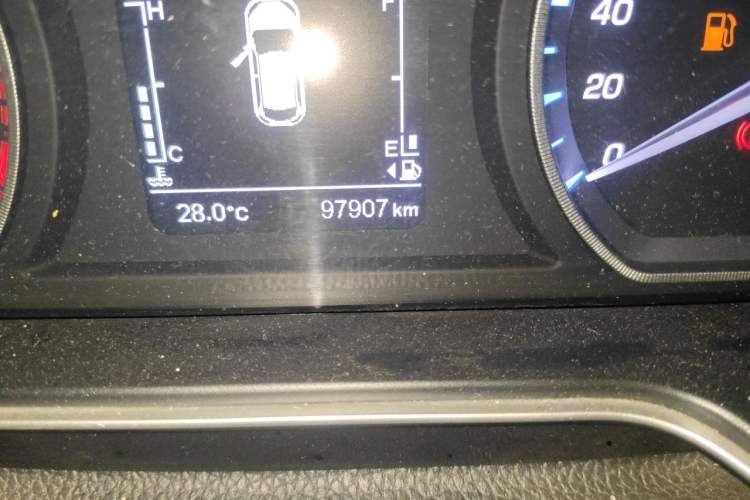 Used CHANGAN OSHAN X7 2020 1.5T Automatic Elite Edition Odometer Close Up