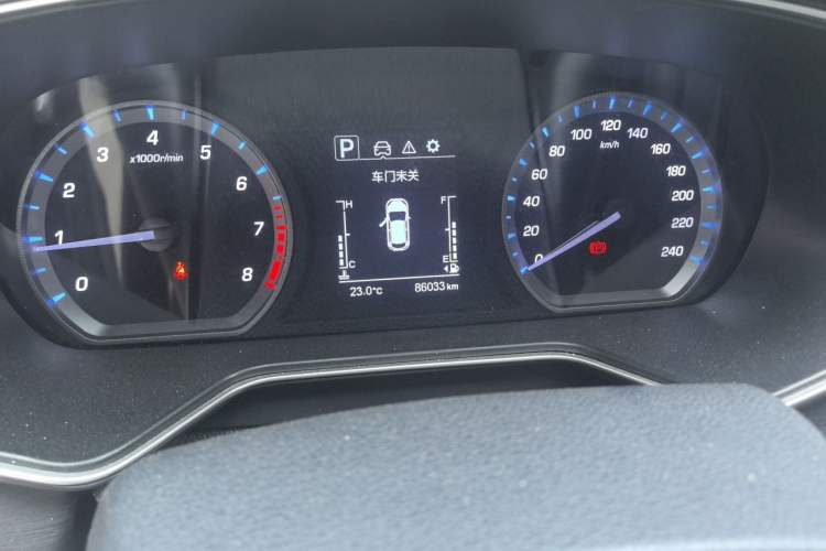 Used CHANGAN OSHAN X7 2020 1.5T Automatic Luxury Version Odometer Close Up