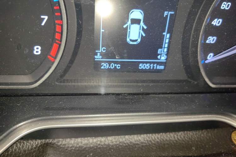 Used CHANGAN OSHAN X7 2020 1.5T Manual Elite Edition Odometer Close Up