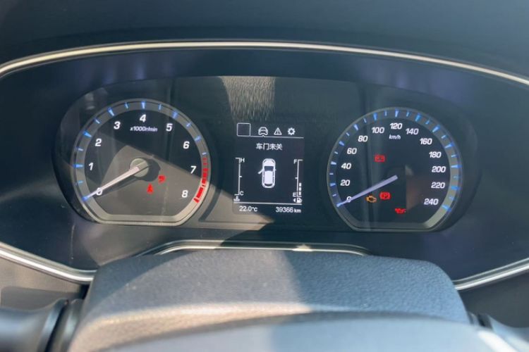 Used CHANGAN OSHAN X7 2020 1.5T Manual Elite Edition Odometer Close Up