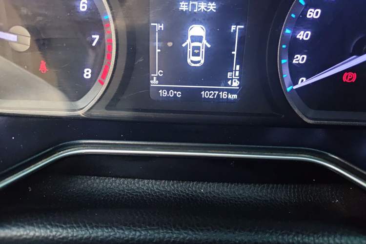 Used CHANGAN OSHAN X7 2020 1.5T Automatic Prestige Edition Odometer Close Up