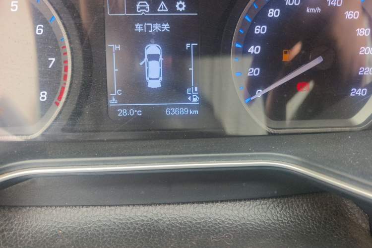 Used CHANGAN OSHAN X7 2020 1.5T Manual Luxury Version Odometer Close Up