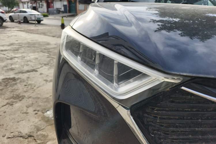Used CHANGAN OSHAN X7 2020 1.5T Automatic Luxury Model Right Front Headlight