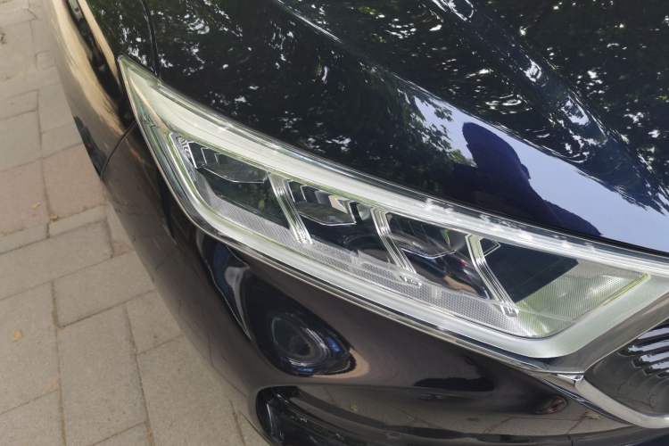 Used CHANGAN OSHAN X7 2020 1.5T Automatic Parking with Facial Recognition – Spacey & Carefree Edition Right Front Headlight