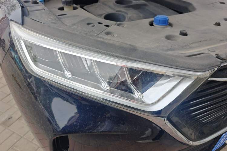 Used CHANGAN OSHAN X7 2020 1.5T Automatic Pilot Edition Right Front Headlight