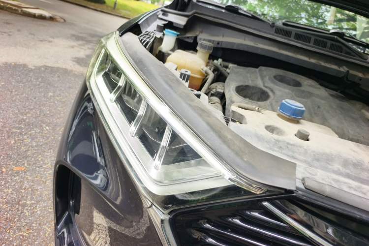 Used CHANGAN OSHAN X7 2020 1.5T Automatic Luxury Model Right Front Headlight
