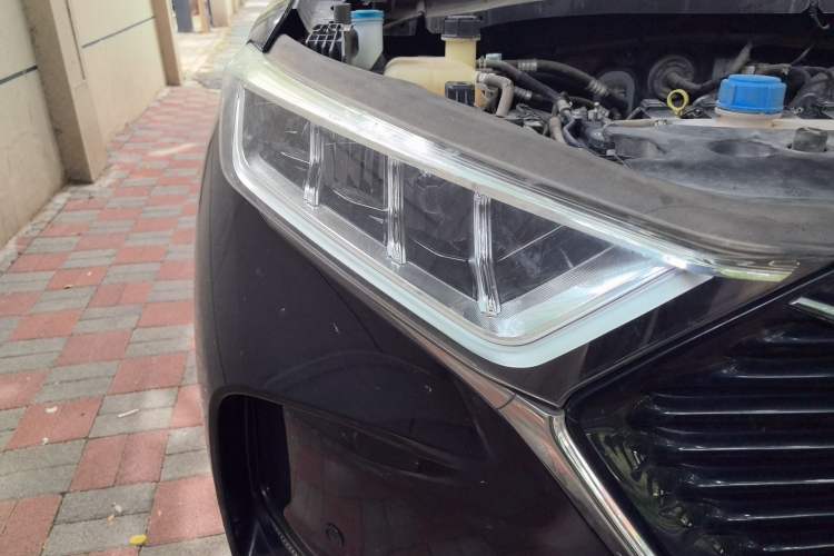 Used CHANGAN OSHAN X7 2020 1.5T Manual Elite Edition Right Front Headlight