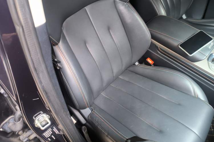 Used CHANGAN OSHAN X7 2020 1.5T Automatic Luxury Version Right Front Seat