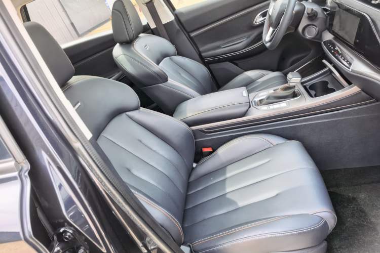 Used CHANGAN OSHAN X7 2020 1.5T Automatic Luxury Model Right Front Seat