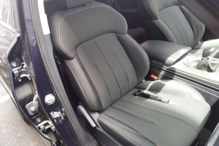 Used CHANGAN OSHAN X7 2020 1.5T Manual Elite Edition Right Front Seat