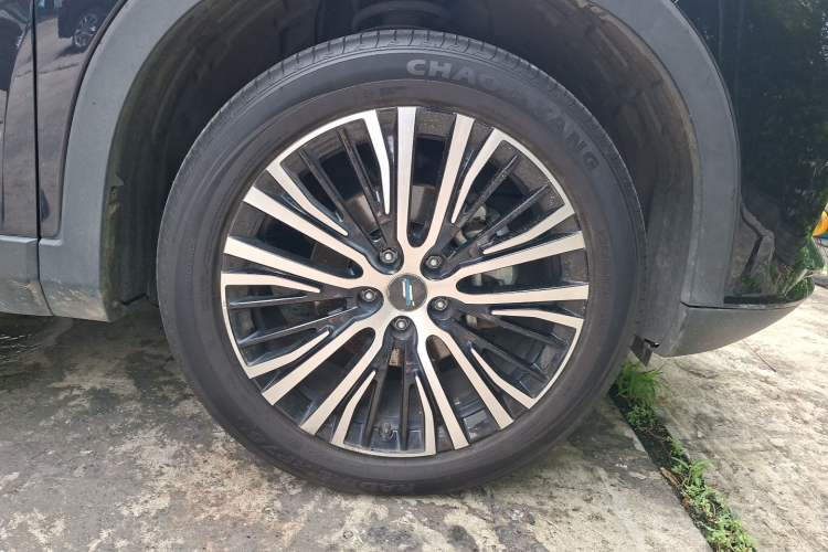 Used CHANGAN OSHAN X7 2020 1.5T Automatic Prestige Edition Right Front Wheel Hub