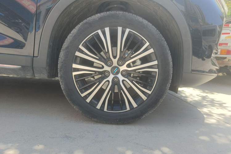 Used CHANGAN OSHAN X7 2020 1.5T Automatic Luxury Model Right Front Wheel Hub