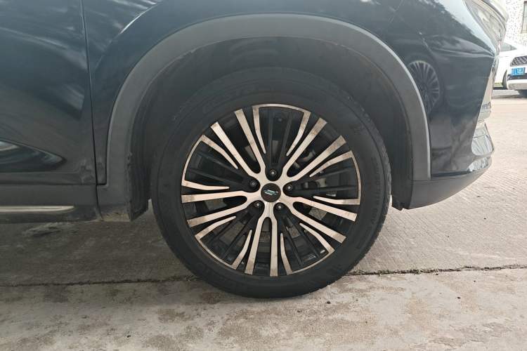 Used CHANGAN OSHAN X7 2020 1.5T Automatic Luxury Model Right Front Wheel Hub