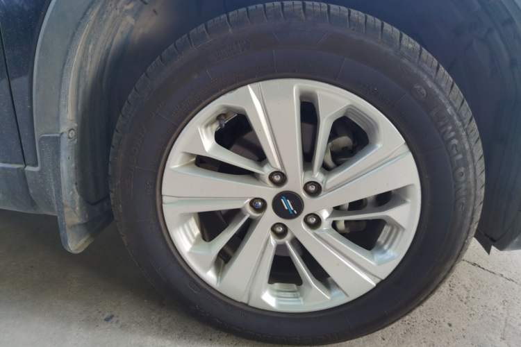 Used CHANGAN OSHAN X7 2020 1.5T Automatic Elite Edition Right Front Wheel Hub