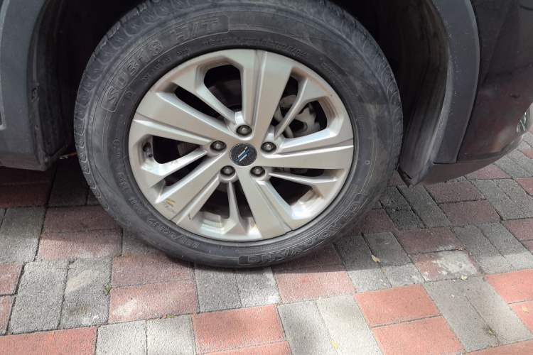 Used CHANGAN OSHAN X7 2020 1.5T Manual Elite Edition Right Front Wheel Hub
