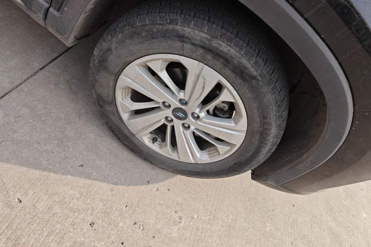 Used CHANGAN OSHAN X7 2020 1.5T Automatic Elite Edition Right Front Wheel Hub