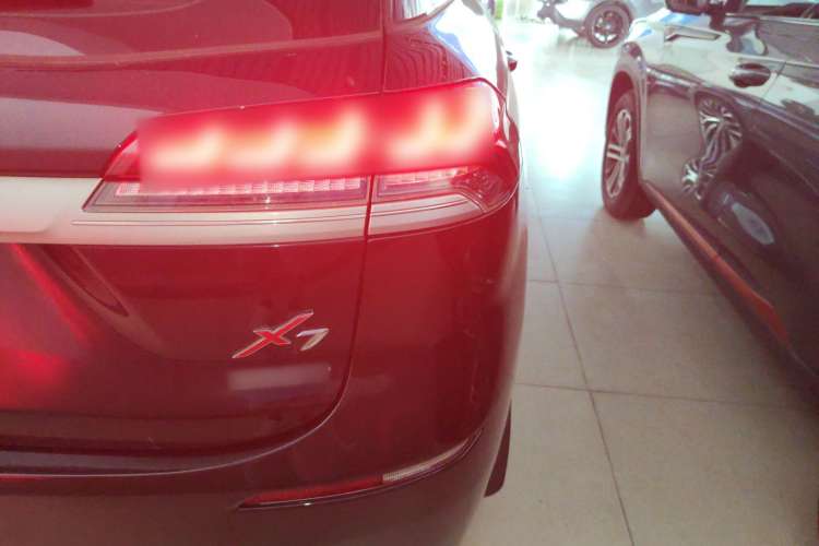 Used CHANGAN OSHAN X7 2020 1.5T Automatic Pilot Edition Right Rear Taillight