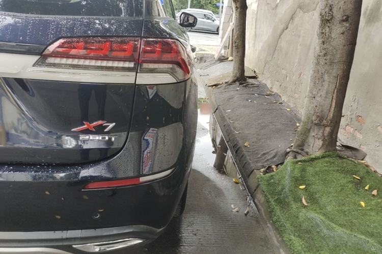 Used CHANGAN OSHAN X7 2020 1.5T Automatic Luxury Model Right Rear Taillight