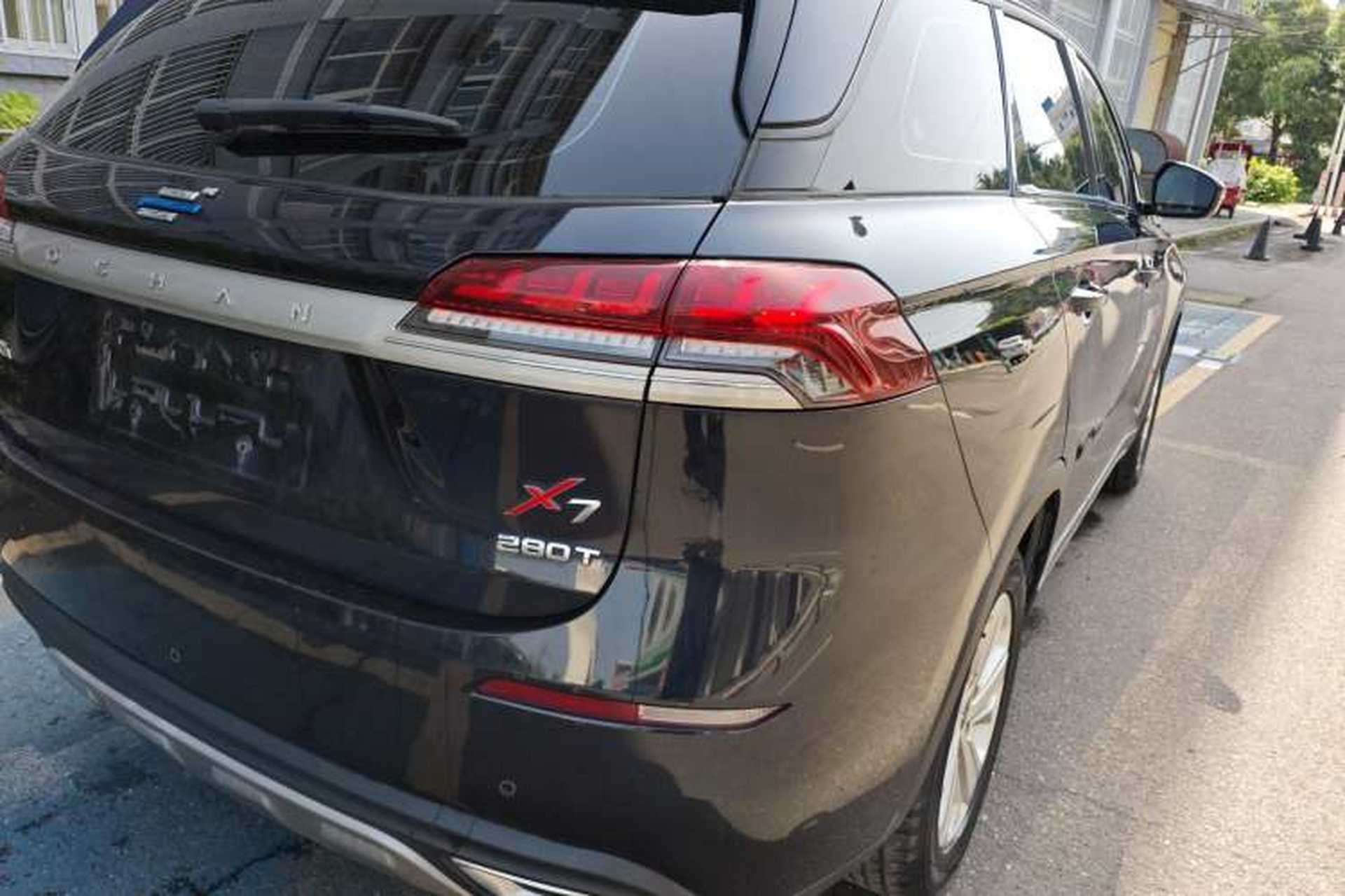 Used CHANGAN OSHAN X7 2020 1.5T Automatic Elite Edition Right Rear Taillight