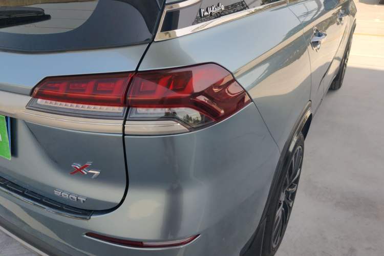 Used CHANGAN OSHAN X7 2020 1.5T Automatic Flagship Edition Right Rear Taillight
