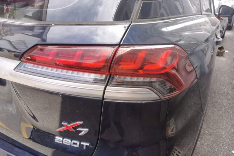 Used CHANGAN OSHAN X7 2020 1.5T Manual Elite Edition Right Rear Taillight