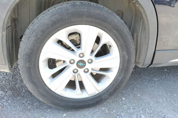 Used CHANGAN OSHAN X7 2020 1.5T Manual Luxury Version Right Rear Wheel Hub