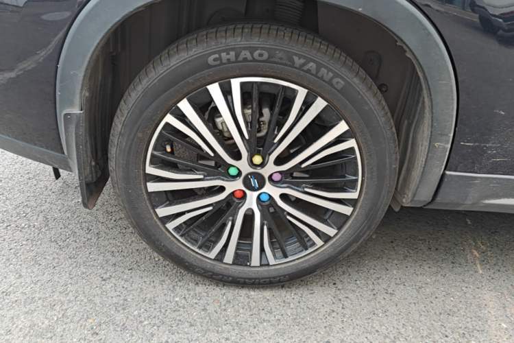 Used CHANGAN OSHAN X7 2020 1.5T Automatic Luxury Version Right Rear Wheel Hub