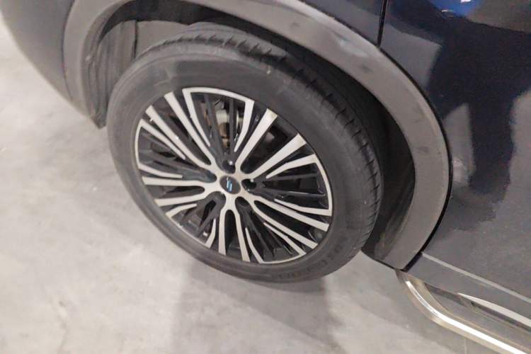Used CHANGAN OSHAN X7 2020 1.5T Automatic Luxury Model Right Rear Wheel Hub