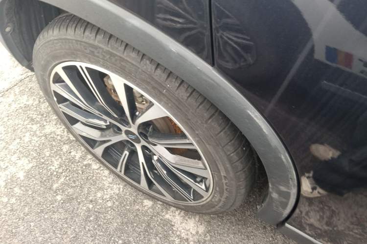 Used CHANGAN OSHAN X7 2020 1.5T Automatic Flagship Edition Right Rear Wheel Hub