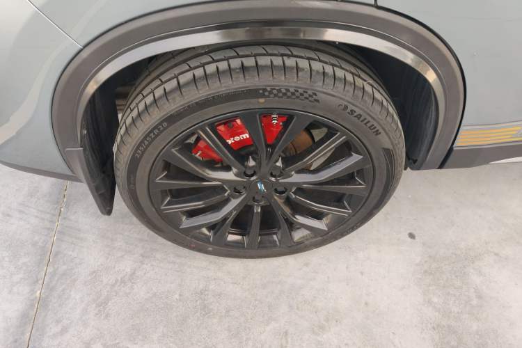 Used CHANGAN OSHAN X7 2020 1.5T Automatic Flagship Edition Right Rear Wheel Hub
