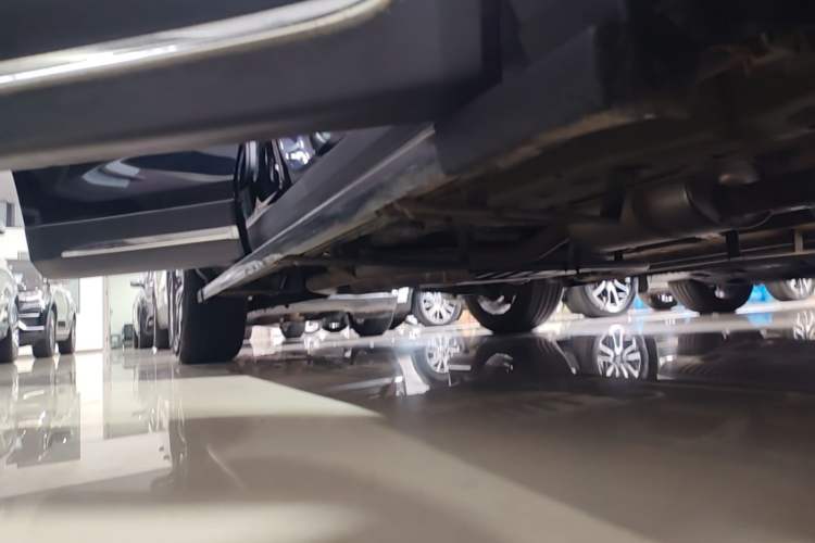 Used CHANGAN OSHAN X7 2020 1.5T Automatic Luxury Version Right Side Sill
