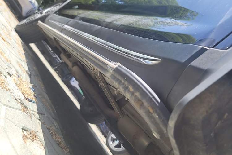 Used CHANGAN OSHAN X7 2020 1.5T Automatic Luxury Model Right Side Sill