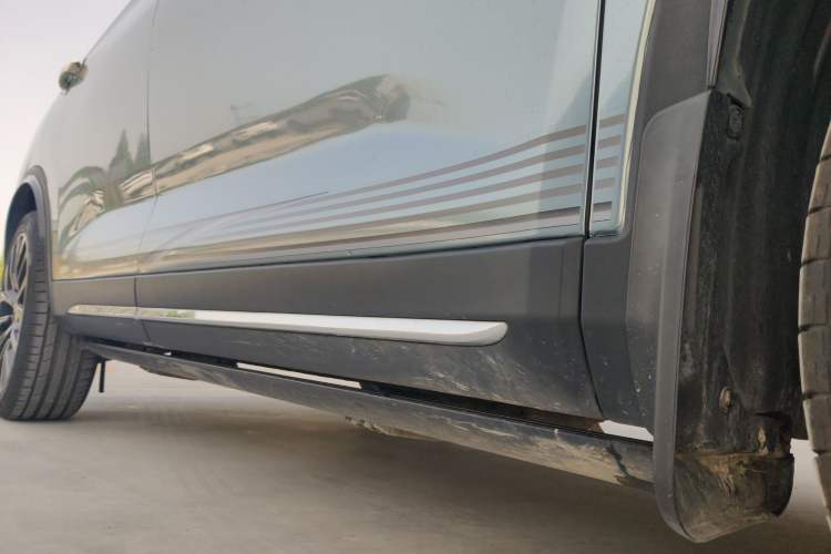 Used CHANGAN OSHAN X7 2020 1.5T Automatic Flagship Edition Right Side Sill