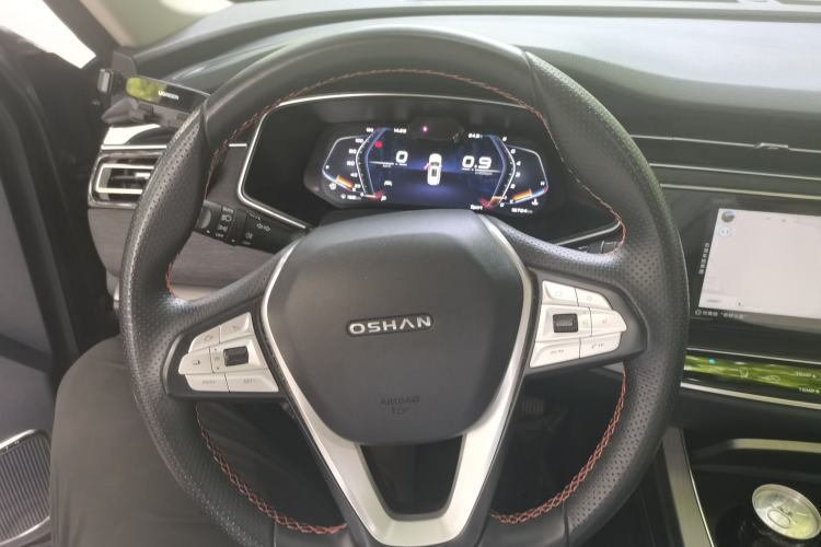 Used CHANGAN OSHAN X7 2020 1.5T Automatic Parking with Facial Recognition – Spacey & Carefree Edition Steering Wheel