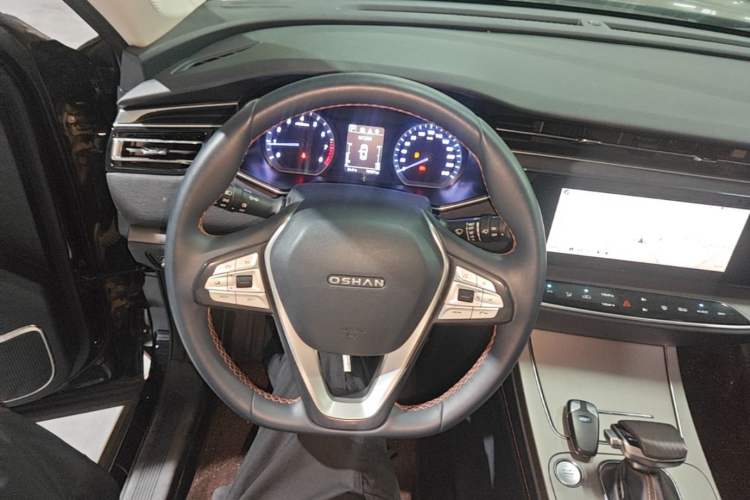 Used CHANGAN OSHAN X7 2020 1.5T Automatic Luxury Model Steering Wheel
