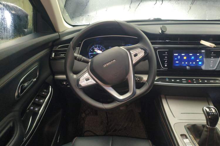 Used CHANGAN OSHAN X7 2020 1.5T Manual Luxury Version Steering Wheel