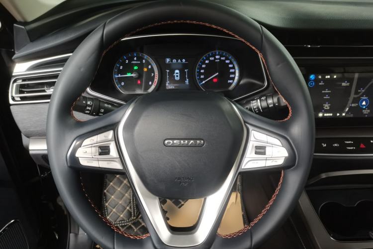 Used CHANGAN OSHAN X7 2020 1.5T Automatic Luxury Model Steering Wheel
