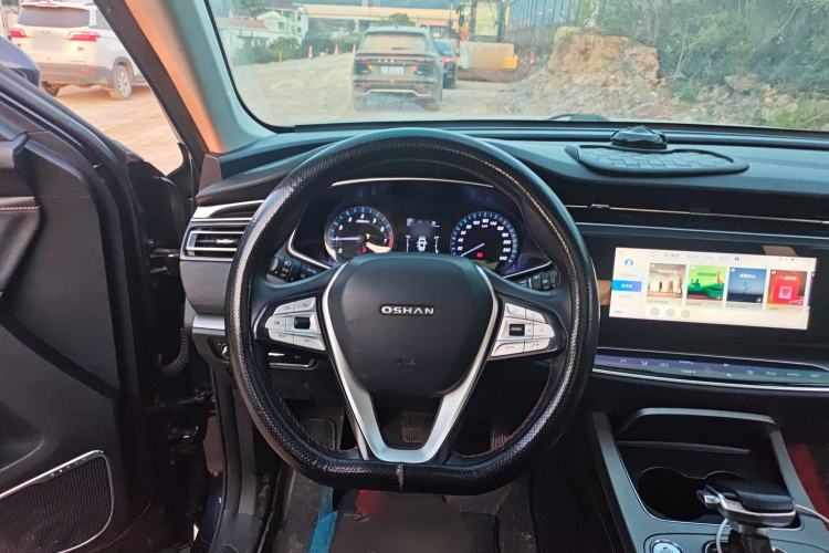 Used CHANGAN OSHAN X7 2020 1.5T Automatic Prestige Edition Steering Wheel