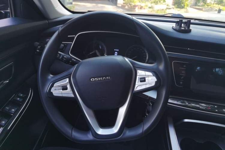 Used CHANGAN OSHAN X7 2020 1.5T Automatic Elite Edition Steering Wheel