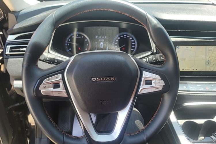 Used CHANGAN OSHAN X7 2020 1.5T Automatic Luxury Model Steering Wheel