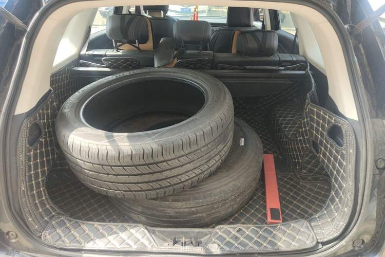 Used CHANGAN OSHAN X7 2020 1.5T Automatic Prestige Edition Trunk