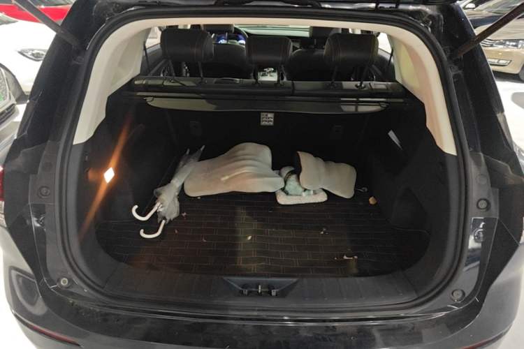 Used CHANGAN OSHAN X7 2020 1.5T Automatic Luxury Model Trunk