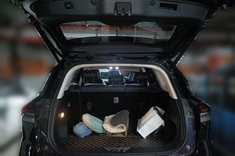 Used CHANGAN OSHAN X7 2020 1.5T Automatic Pilot Edition Trunk