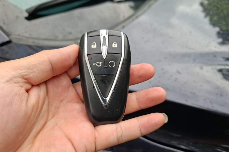 Used CHANGAN OSHAN X7 2020 1.5T Automatic Prestige Edition Vehicle Key