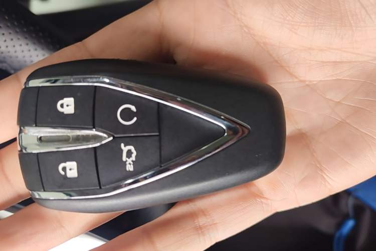 Used CHANGAN OSHAN X7 2020 1.5T Automatic Luxury Version Vehicle Key
