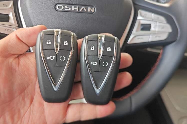 Used CHANGAN OSHAN X7 2020 1.5T Automatic Luxury Model Vehicle Key