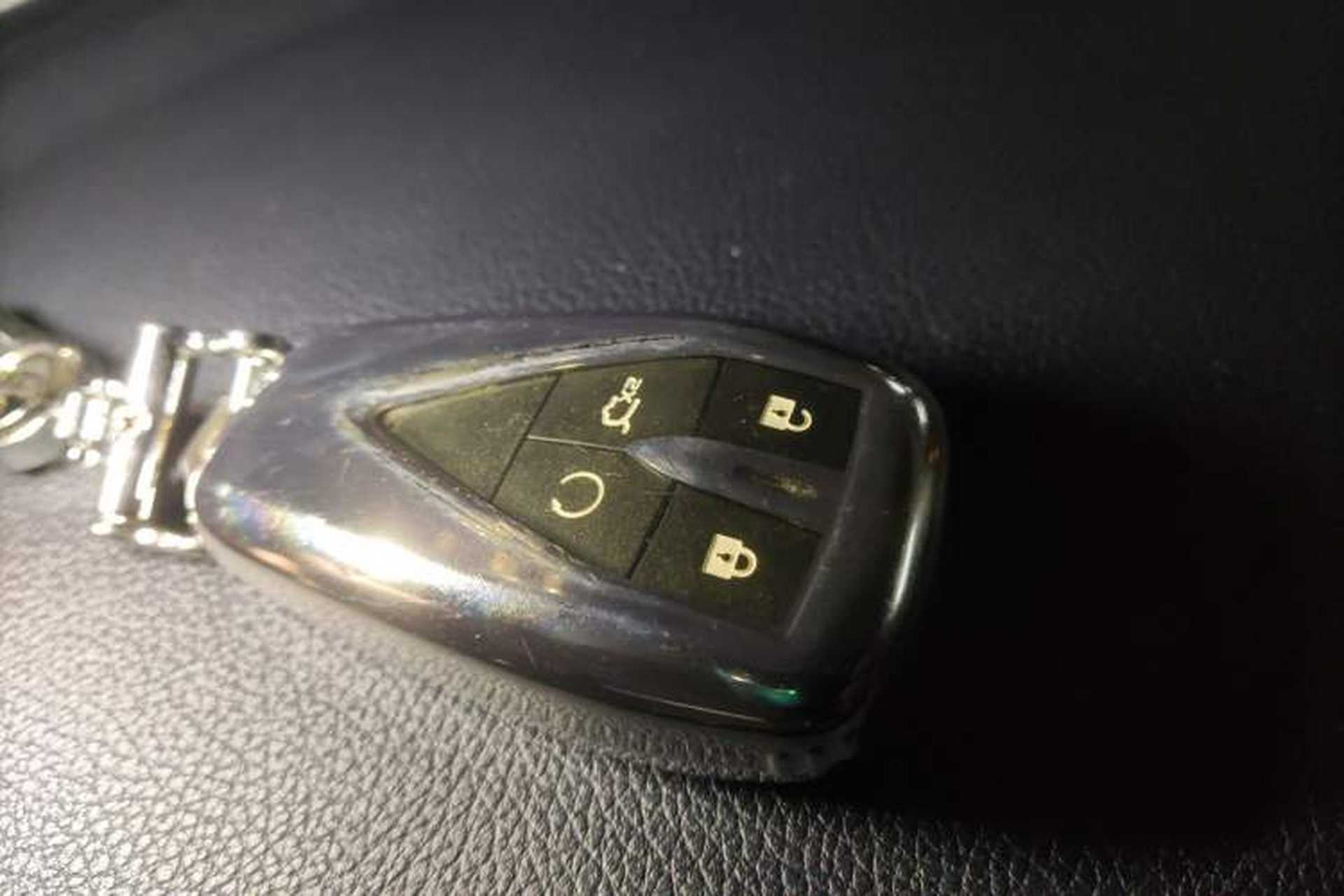 Used CHANGAN OSHAN X7 2020 1.5T Automatic Luxury Version Vehicle Key