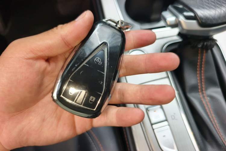 Used CHANGAN OSHAN X7 2020 1.5T Automatic Luxury Model Vehicle Key
